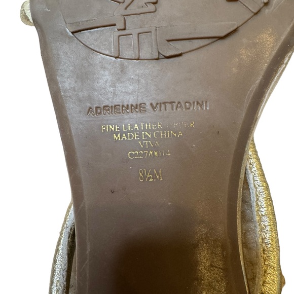 Adrienne Vittadini Low Heels Shoes Flats Open-Toe Leather w/ Gold Sequins 8.5 M - Picture 3 of 4